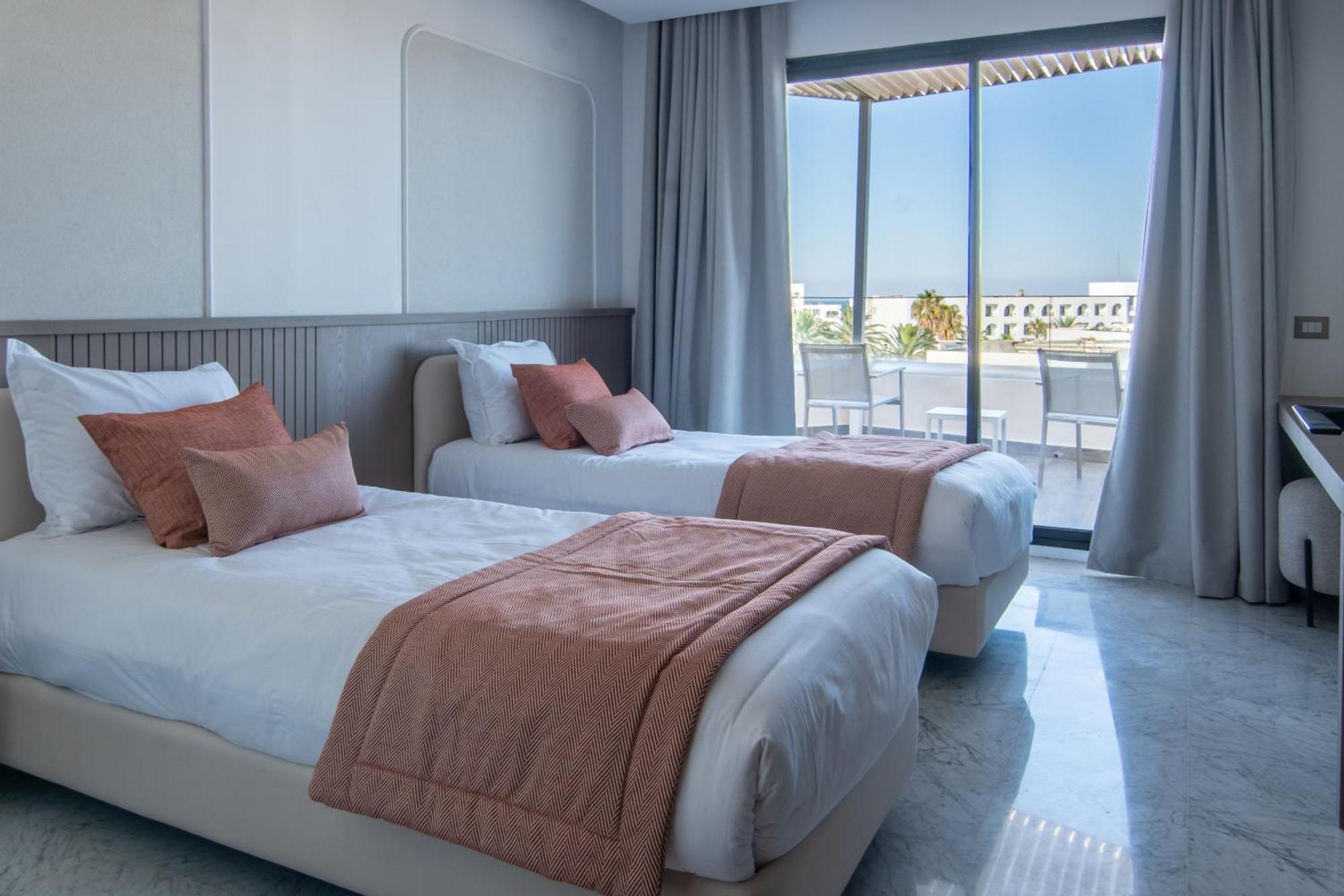 Double Room,1632950508:JPEG